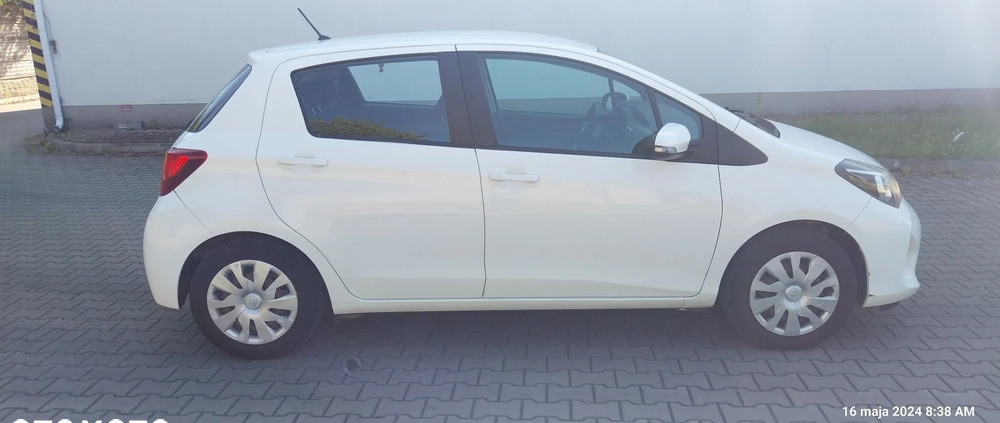 Toyota Yaris cena 32900 przebieg: 241706, rok produkcji 2015 z Lubartów małe 154